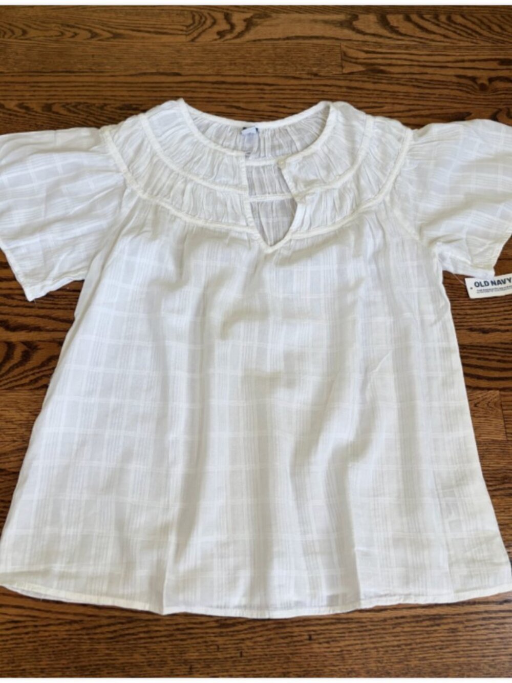 New Old Navy White Small Subtle Texture Shirred Flutter Sleeve Dobby Top Blouse